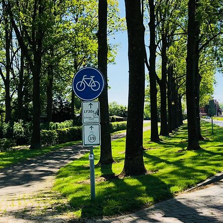 Slapen Bij De Zeeuwse Lala Acomodação com café da manhã IJzendijke Exterior foto