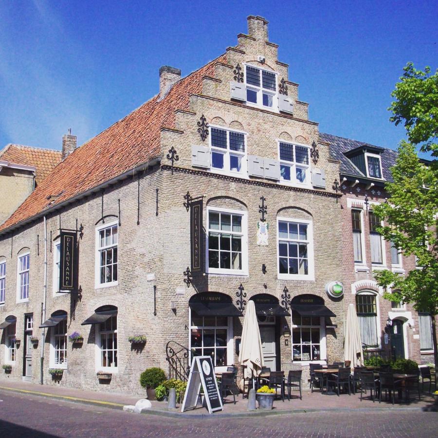 Slapen Bij De Zeeuwse Lala Acomodação com café da manhã IJzendijke Exterior foto