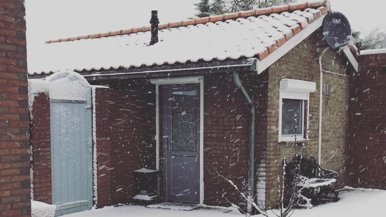 Slapen Bij De Zeeuwse Lala Acomodação com café da manhã IJzendijke Exterior foto