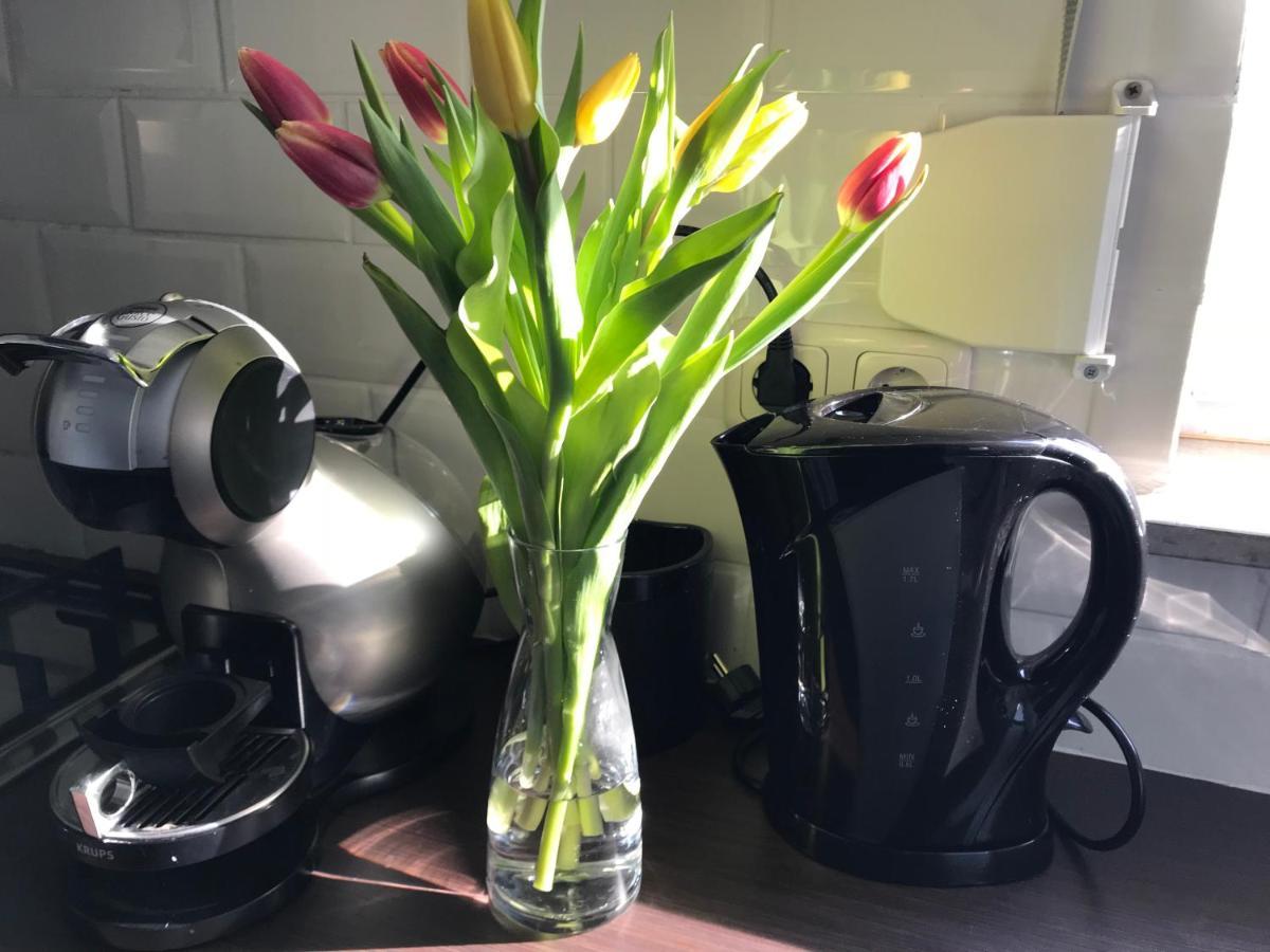 Slapen Bij De Zeeuwse Lala Acomodação com café da manhã IJzendijke Exterior foto