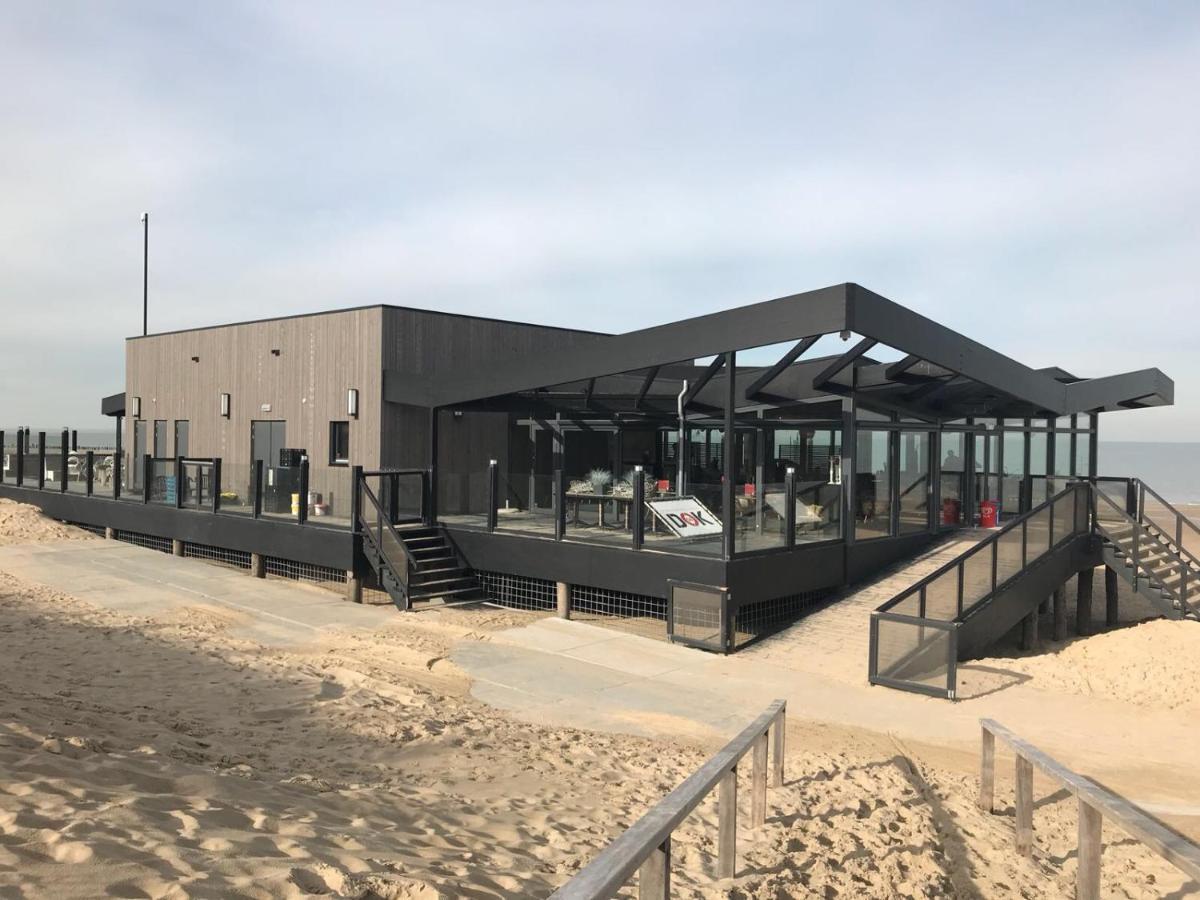 Slapen Bij De Zeeuwse Lala Acomodação com café da manhã IJzendijke Exterior foto
