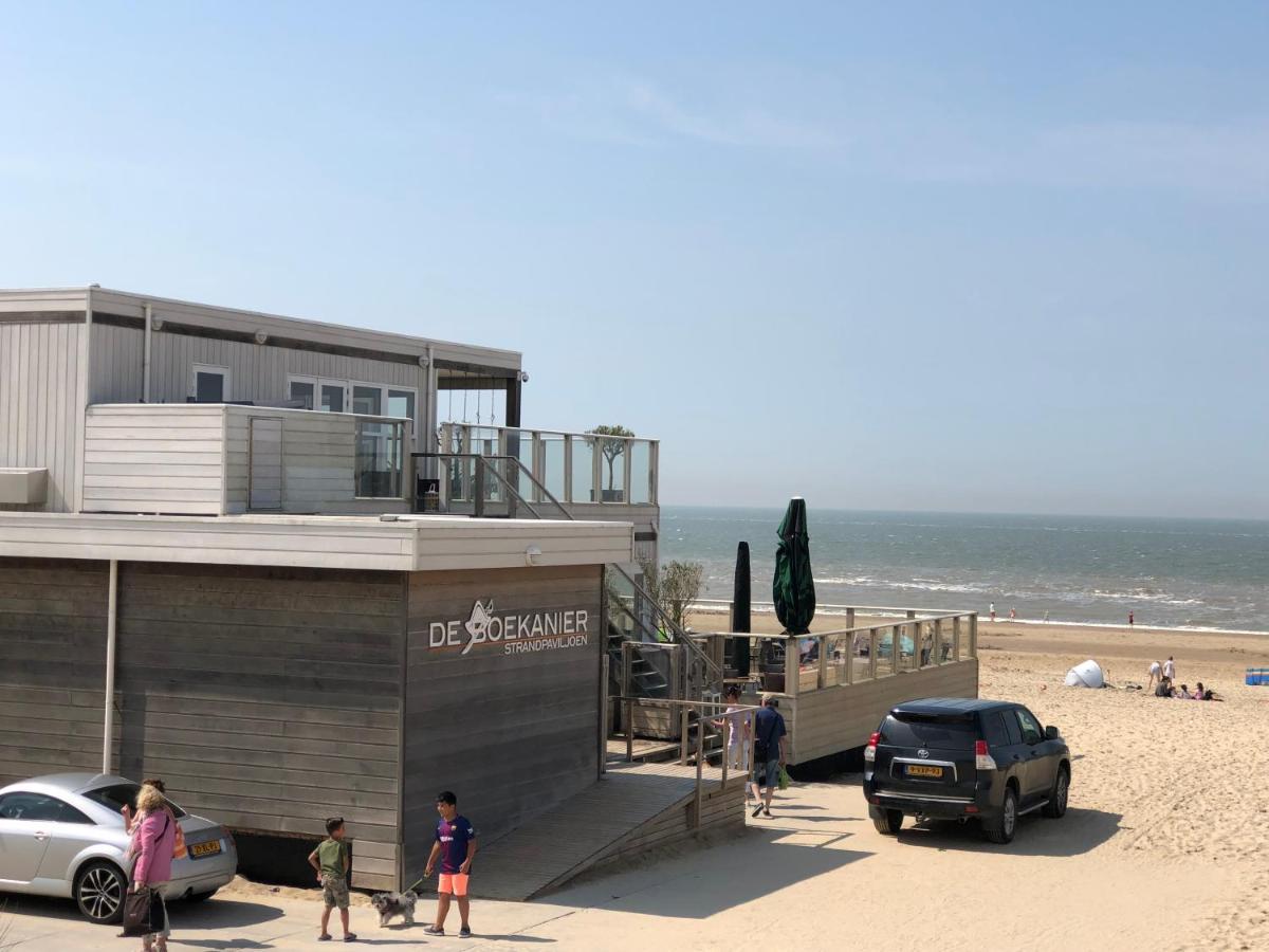 Slapen Bij De Zeeuwse Lala Acomodação com café da manhã IJzendijke Exterior foto